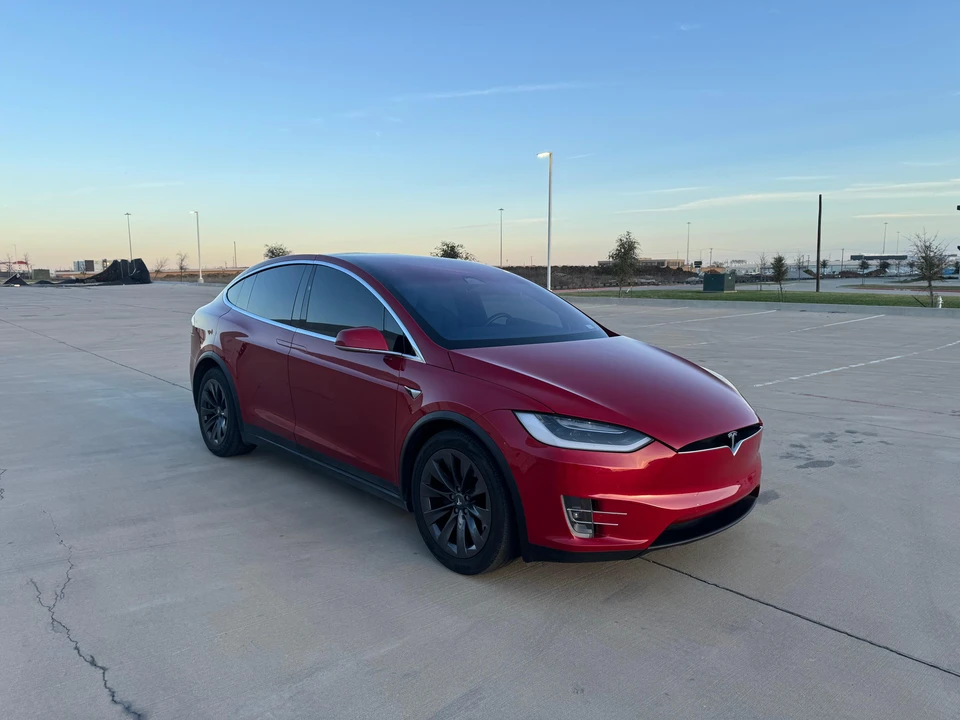 2017 Tesla Model X - Image 12 of 31