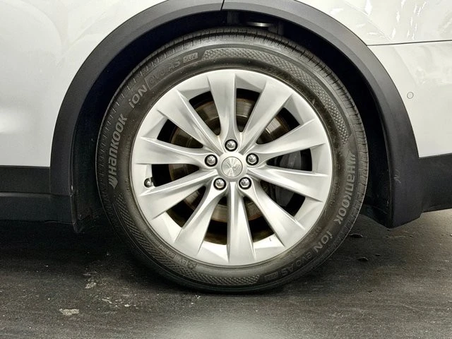 2017 Tesla Model X - Image 17 of 21
