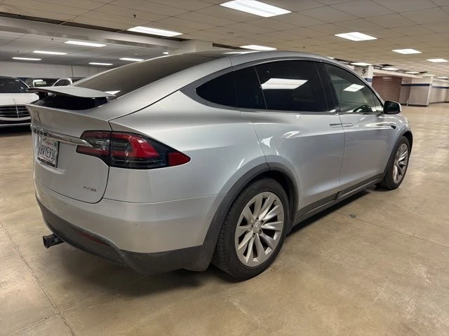 2017 Tesla Model X - Image 4 of 15