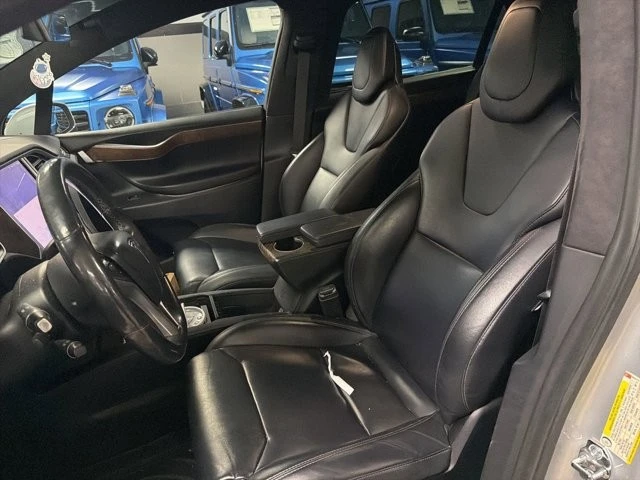 2017 Tesla Model X - Image 10 of 15