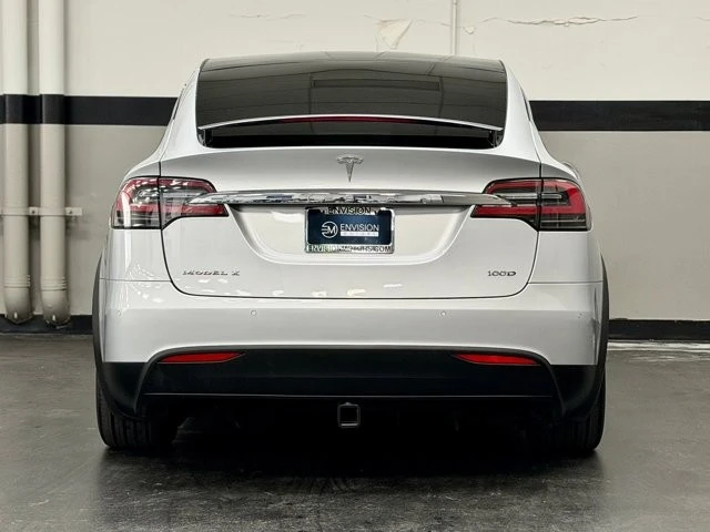 2017 Tesla Model X - Image 11 of 21