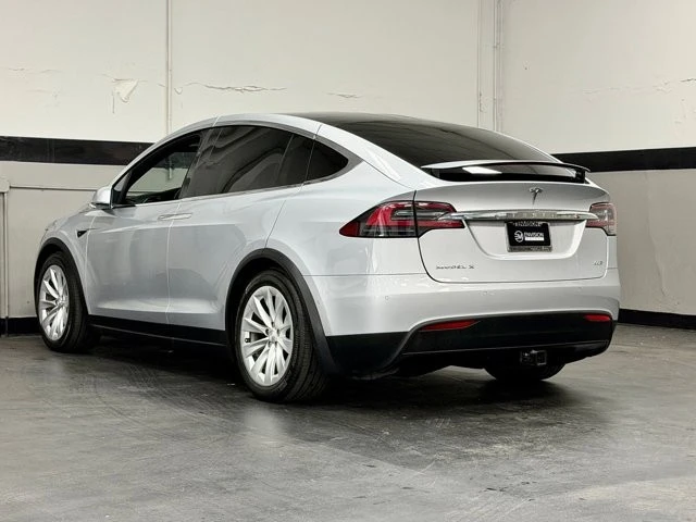 2017 Tesla Model X - Image 10 of 21
