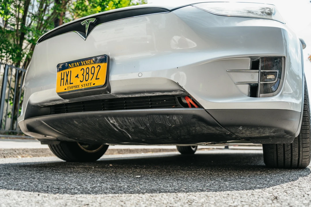 2017 Tesla Model X - Image 18 of 31