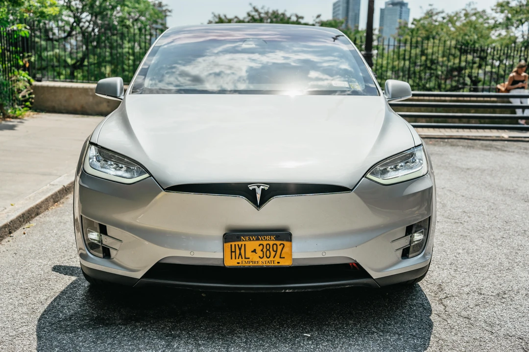 2017 Tesla Model X - Image 6 of 31