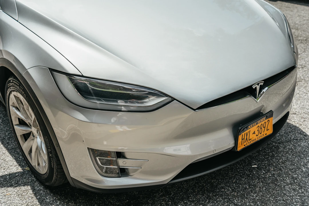 2017 Tesla Model X - Image 10 of 31