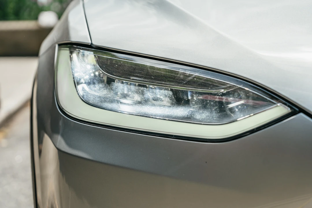 2017 Tesla Model X - Image 14 of 31