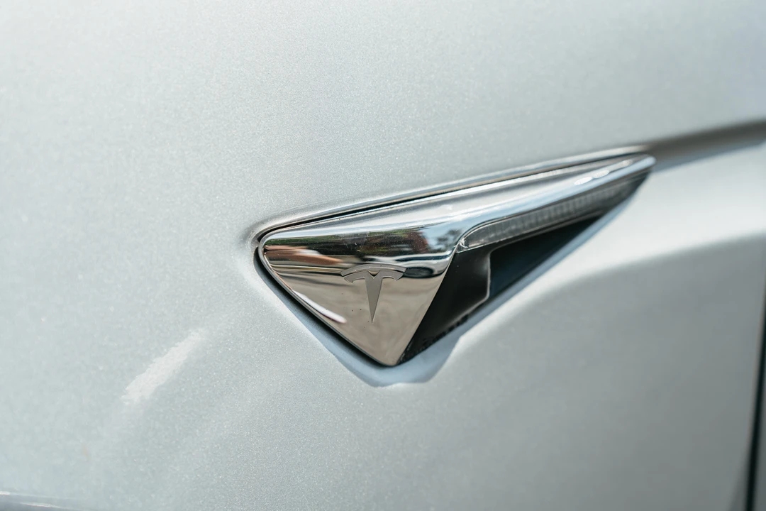 2017 Tesla Model X - Image 26 of 31