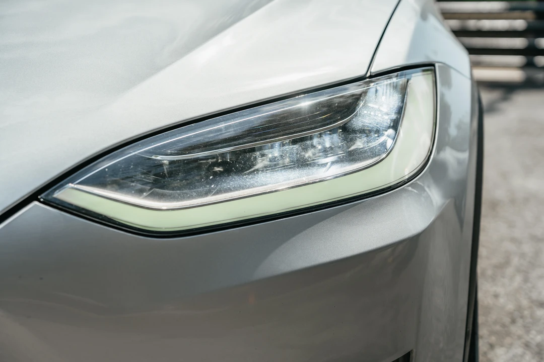 2017 Tesla Model X - Image 19 of 31