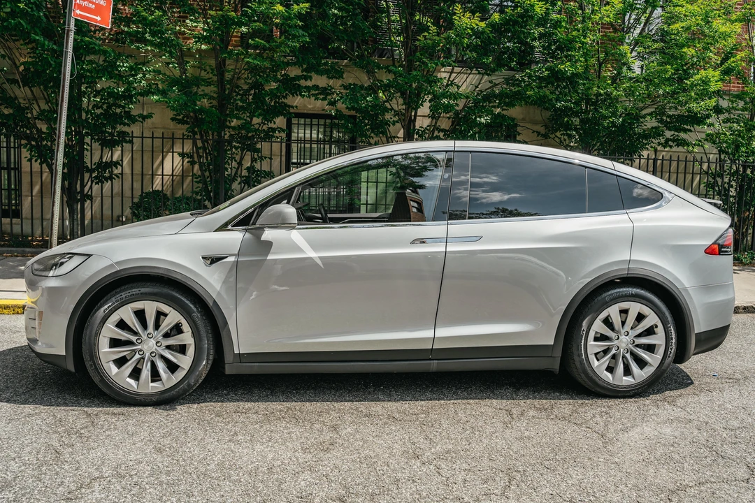 2017 Tesla Model X - Image 3 of 31