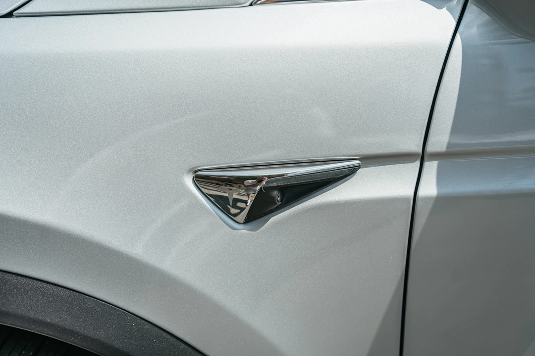 2017 Tesla Model X - Image 25 of 31