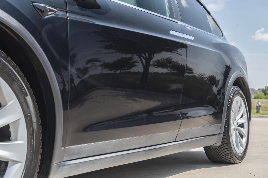 2017 Tesla Model X - Image 29 of 31