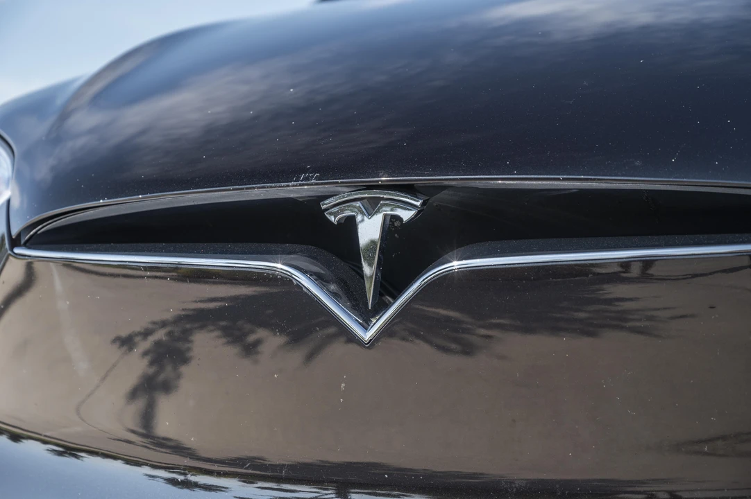 2017 Tesla Model X - Image 19 of 31