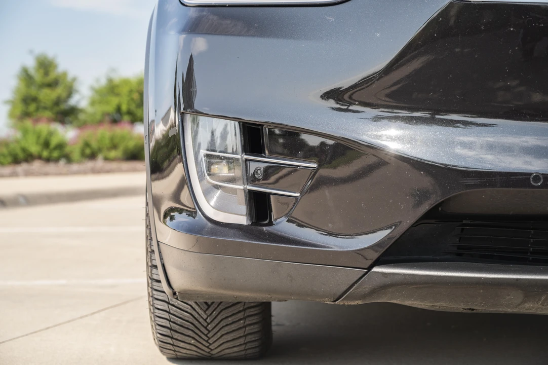 2017 Tesla Model X - Image 18 of 31