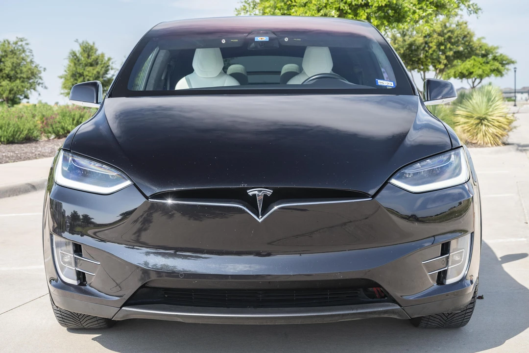 2017 Tesla Model X - Image 2 of 31