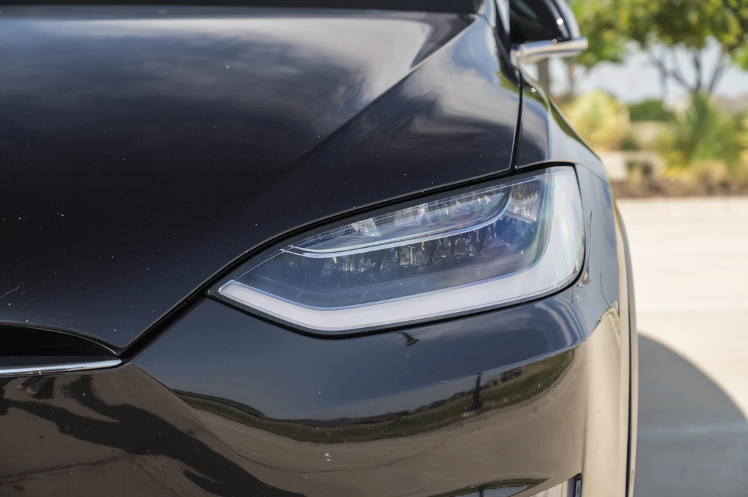 2017 Tesla Model X - Image 22 of 31