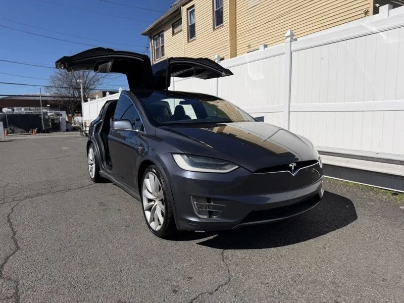 2017 Tesla Model X - Image 3 of 12