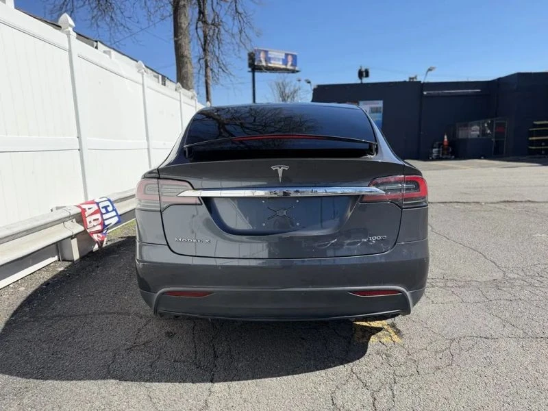 2017 Tesla Model X - Image 6 of 12