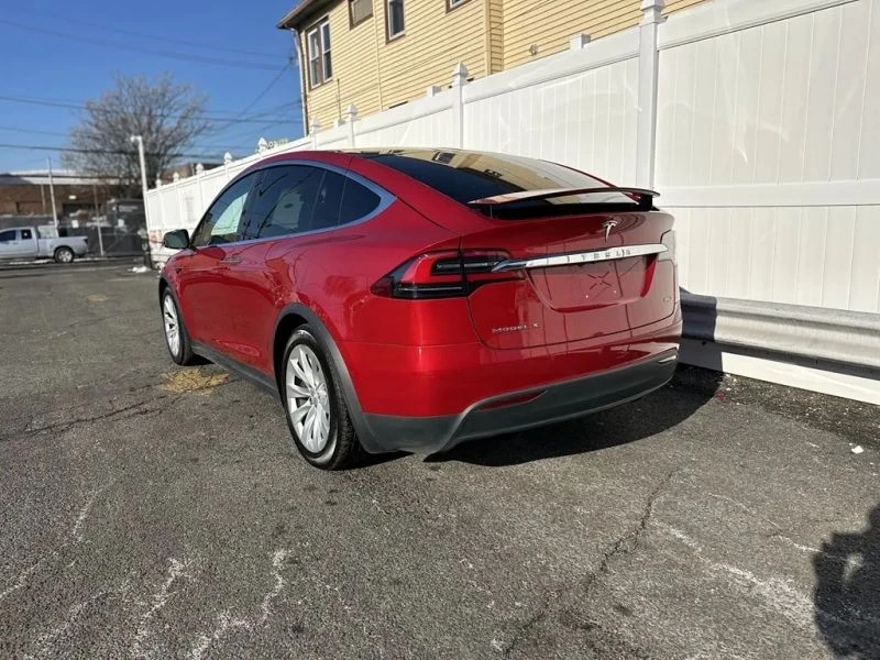 2017 Tesla Model X - Image 5 of 12