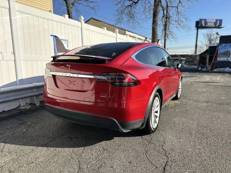 2017 Tesla Model X - Image 7 of 12