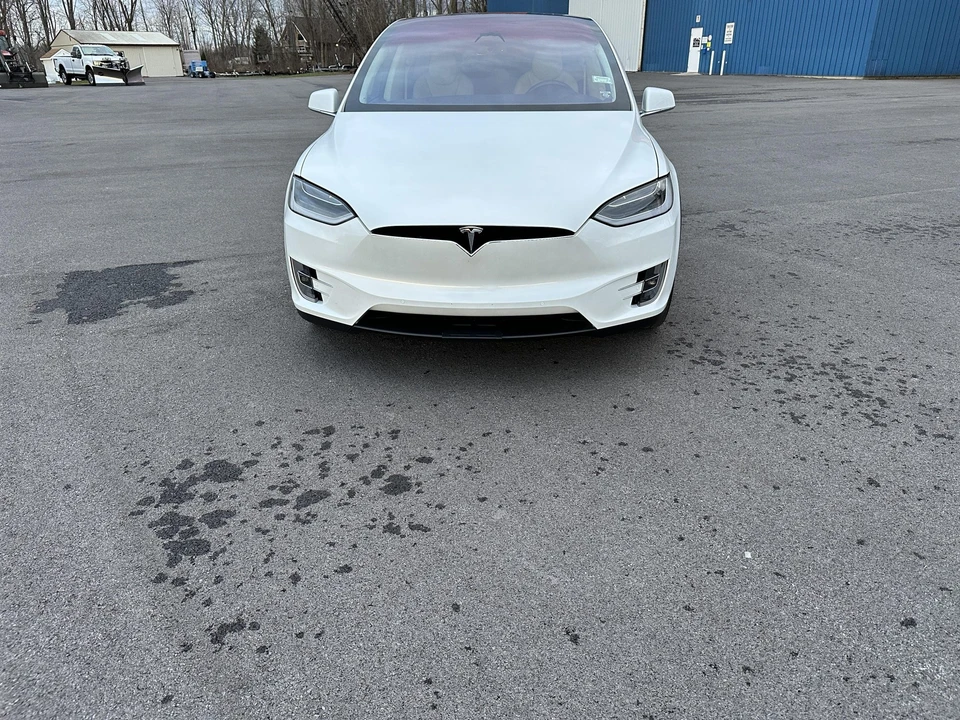 2017 Tesla Model X - Image 13 of 31