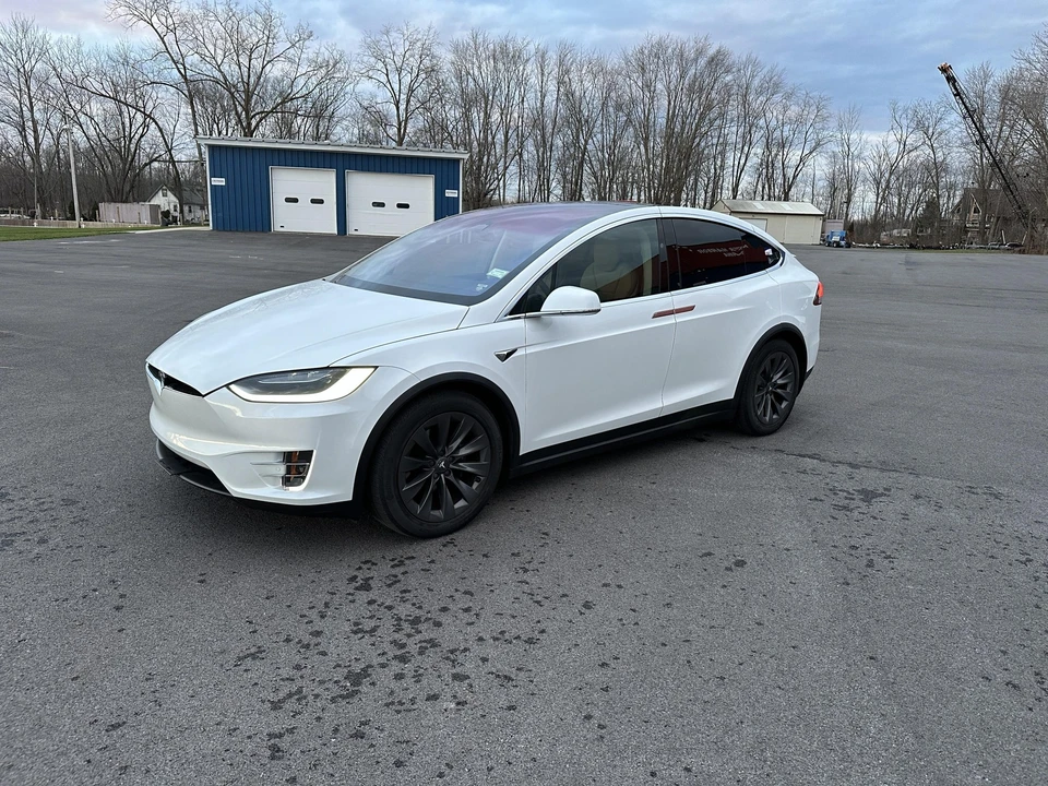 2017 Tesla Model X - Image 3 of 31