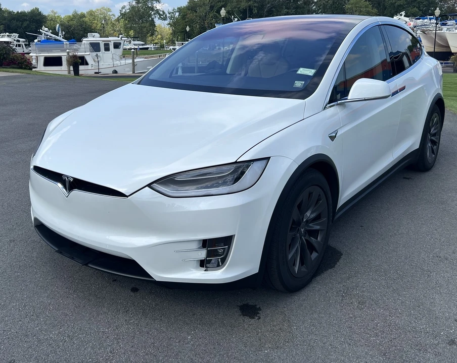 2017 Tesla Model X - Image 14 of 31