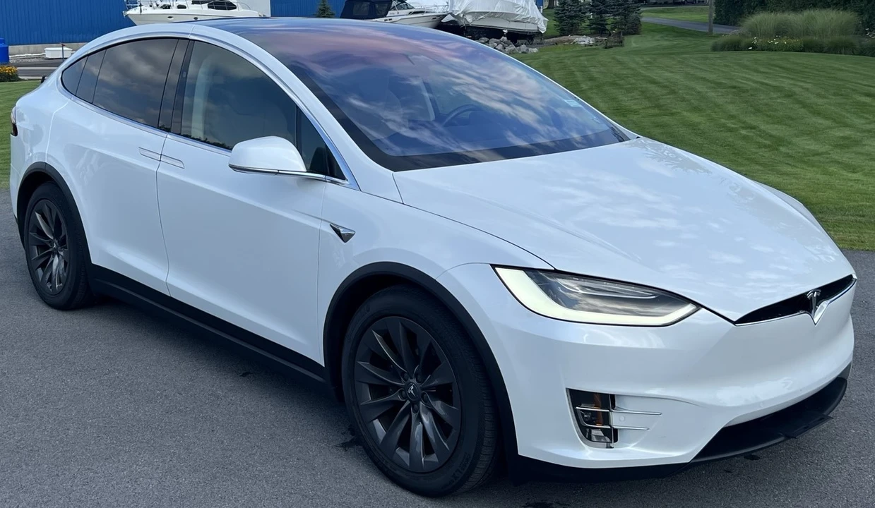 2017 Tesla Model X - Image 20 of 31