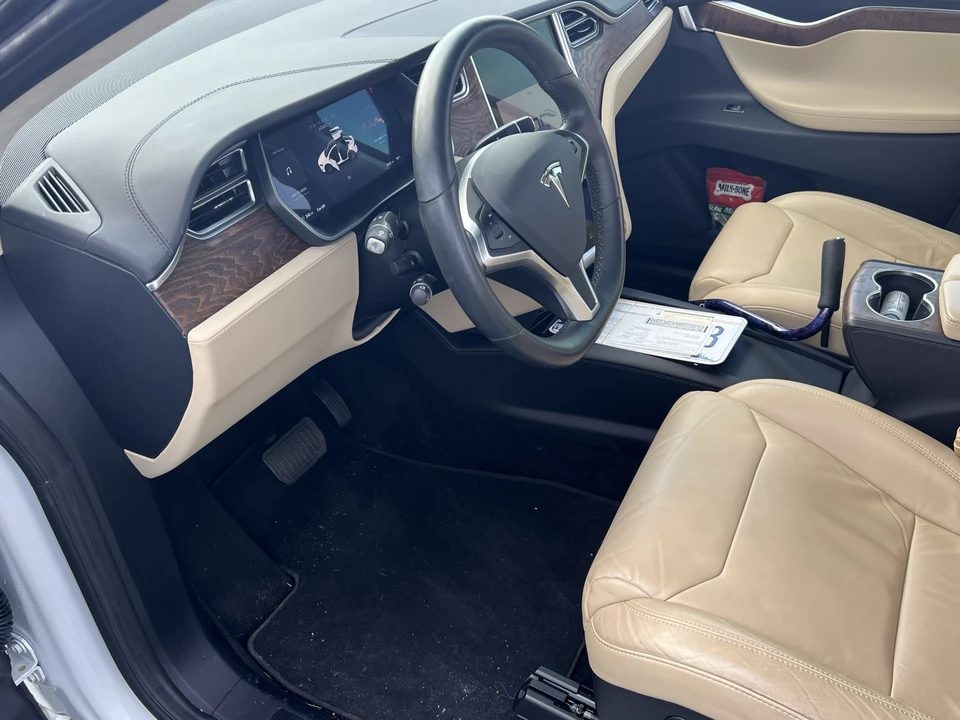 2017 Tesla Model X - Image 31 of 31