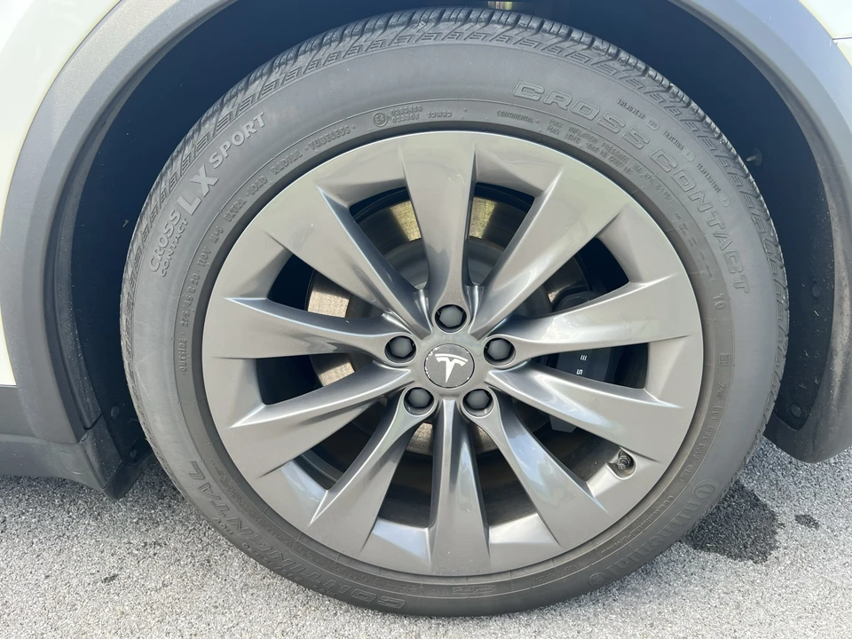 2017 Tesla Model X - Image 29 of 31
