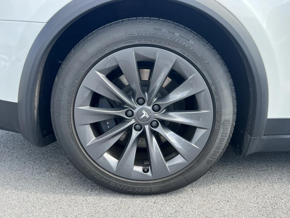 2017 Tesla Model X - Image 26 of 31