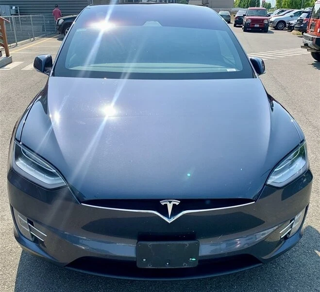 2017 Tesla Model X - Image 8 of 10