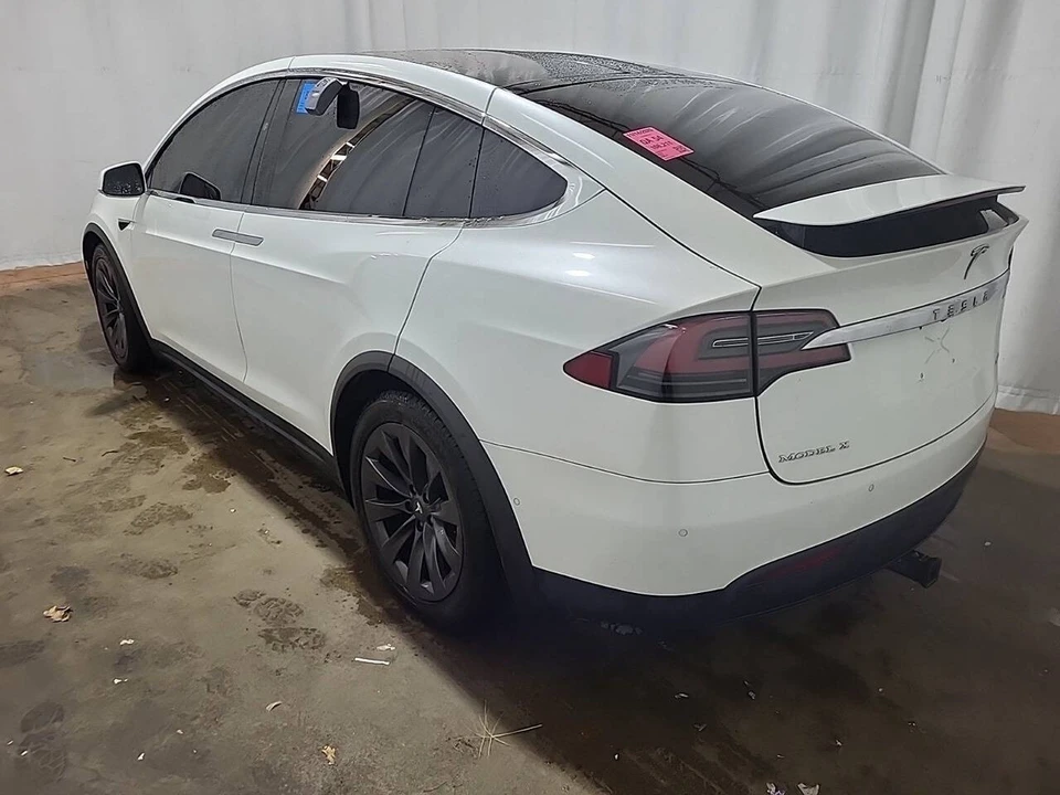 2017 Tesla Model X - Image 4 of 8
