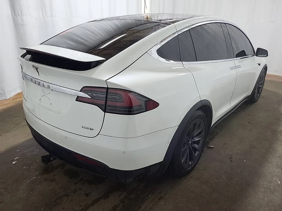 2017 Tesla Model X - Image 3 of 8