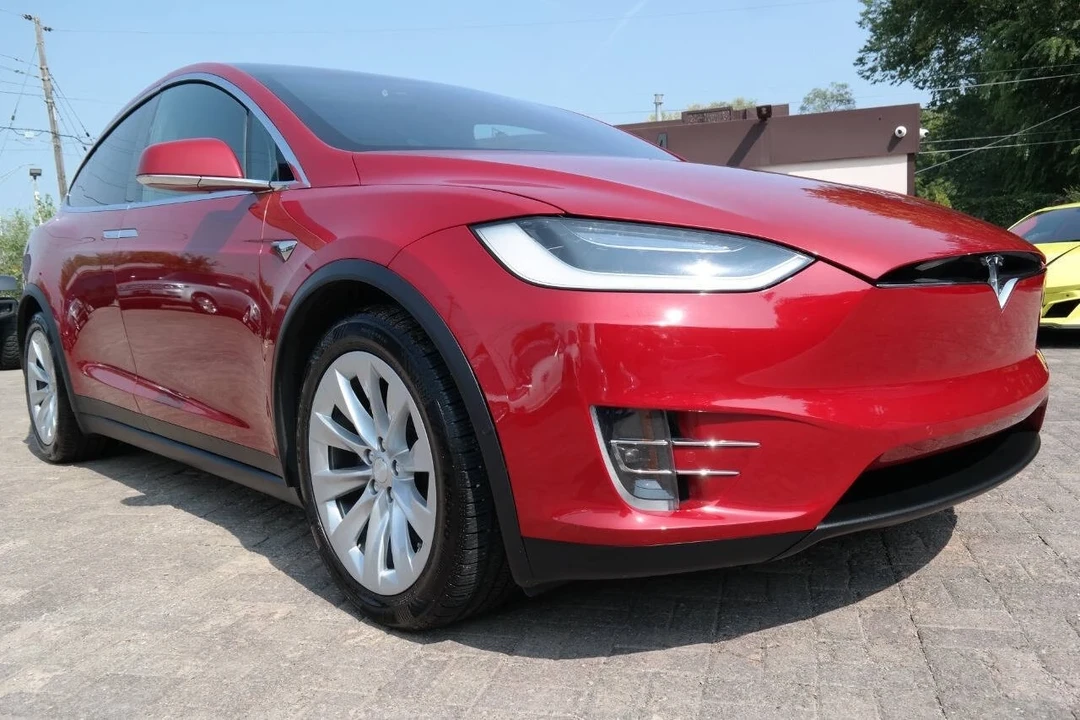 2017 Tesla Model X - Image 11 of 21