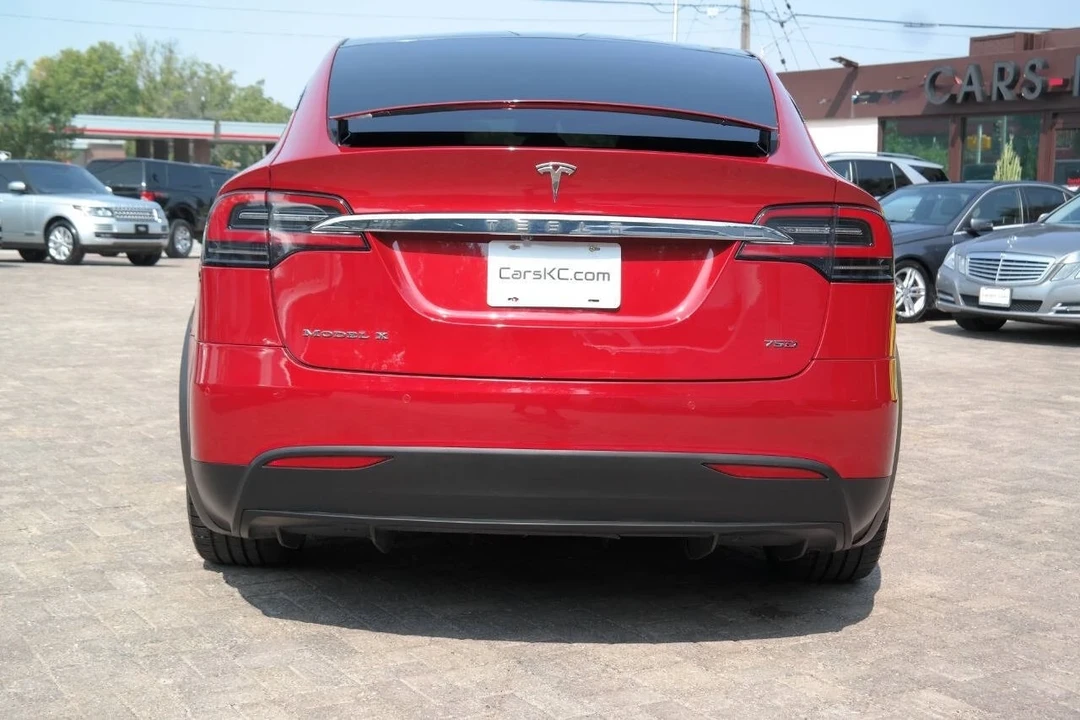 2017 Tesla Model X - Image 19 of 21