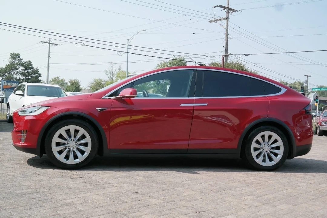 2017 Tesla Model X - Image 8 of 21