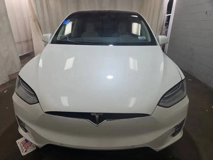 2017 Tesla Model X - Image 2 of 8