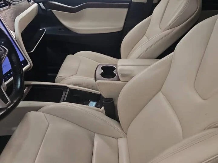2017 Tesla Model X - Image 7 of 8
