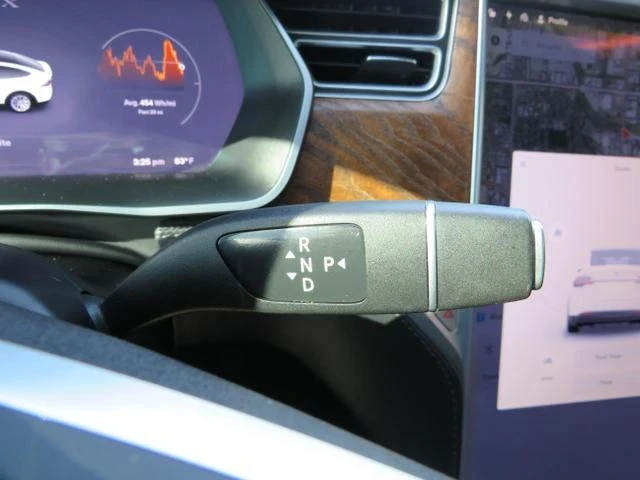 2017 Tesla Model X - Image 17 of 21