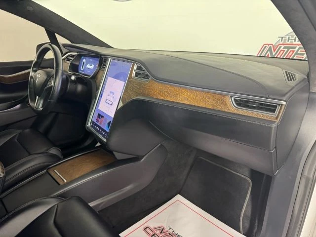 2017 Tesla Model X - Image 12 of 21