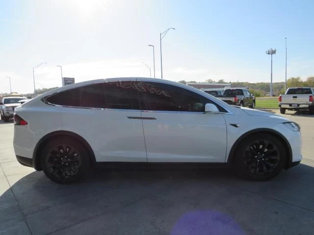 2017 Tesla Model X - Image 8 of 12