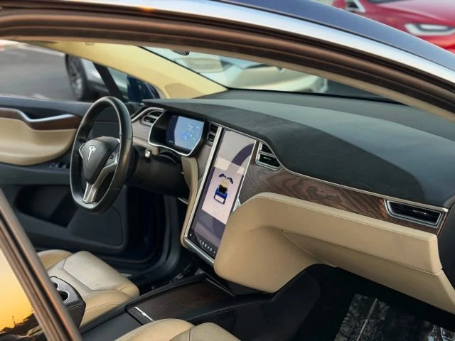 2017 Tesla Model X - Image 20 of 21