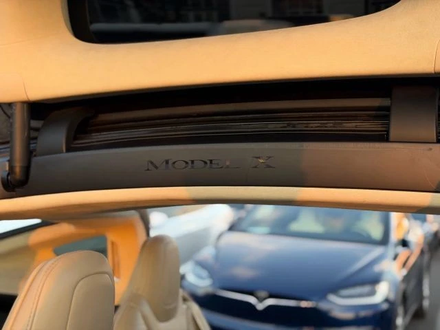 2017 Tesla Model X - Image 17 of 21