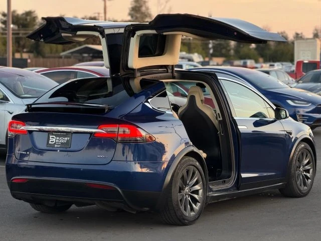 2017 Tesla Model X - Image 13 of 21
