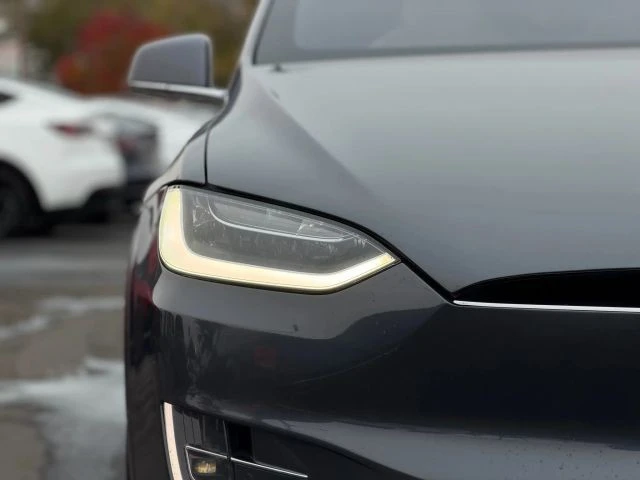 2017 Tesla Model X - Image 6 of 12