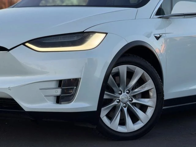 2017 Tesla Model X - Image 2 of 12