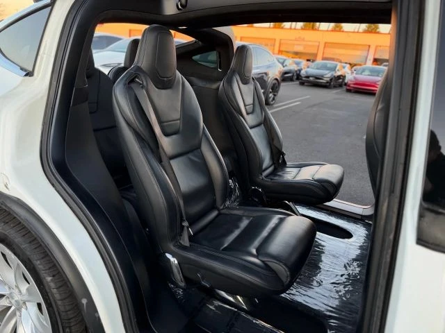 2017 Tesla Model X - Image 16 of 21