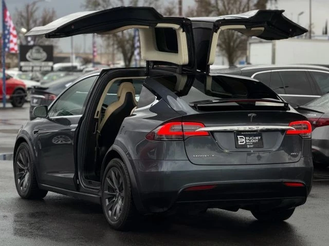 2017 Tesla Model X - Image 14 of 21