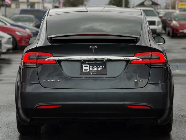 2017 Tesla Model X - Image 9 of 12