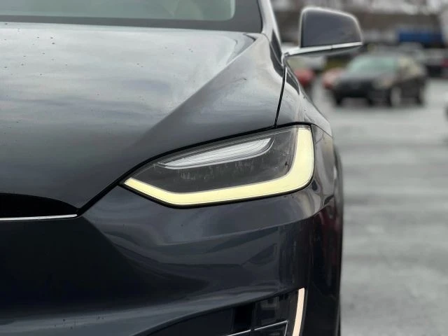 2017 Tesla Model X - Image 6 of 12